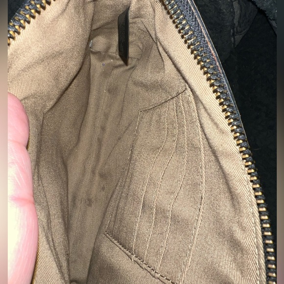 Kelsi Dagger Brooklyn crossbody bag tan and white color blocking. Zip closure. - Picture 4 of 10